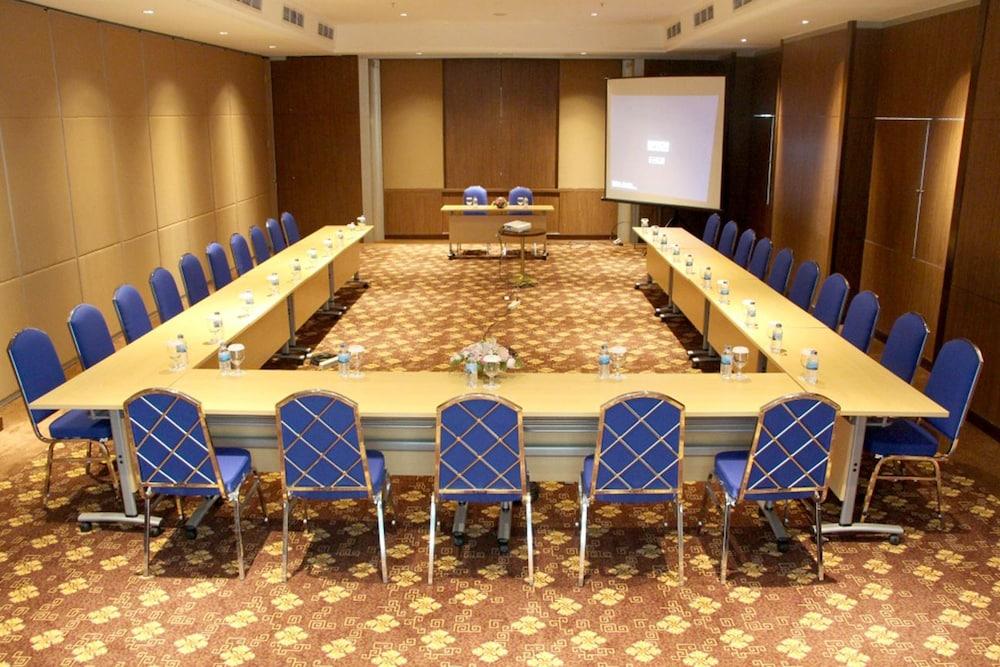 Swiss-Belhotel Богор Екстер'єр фото