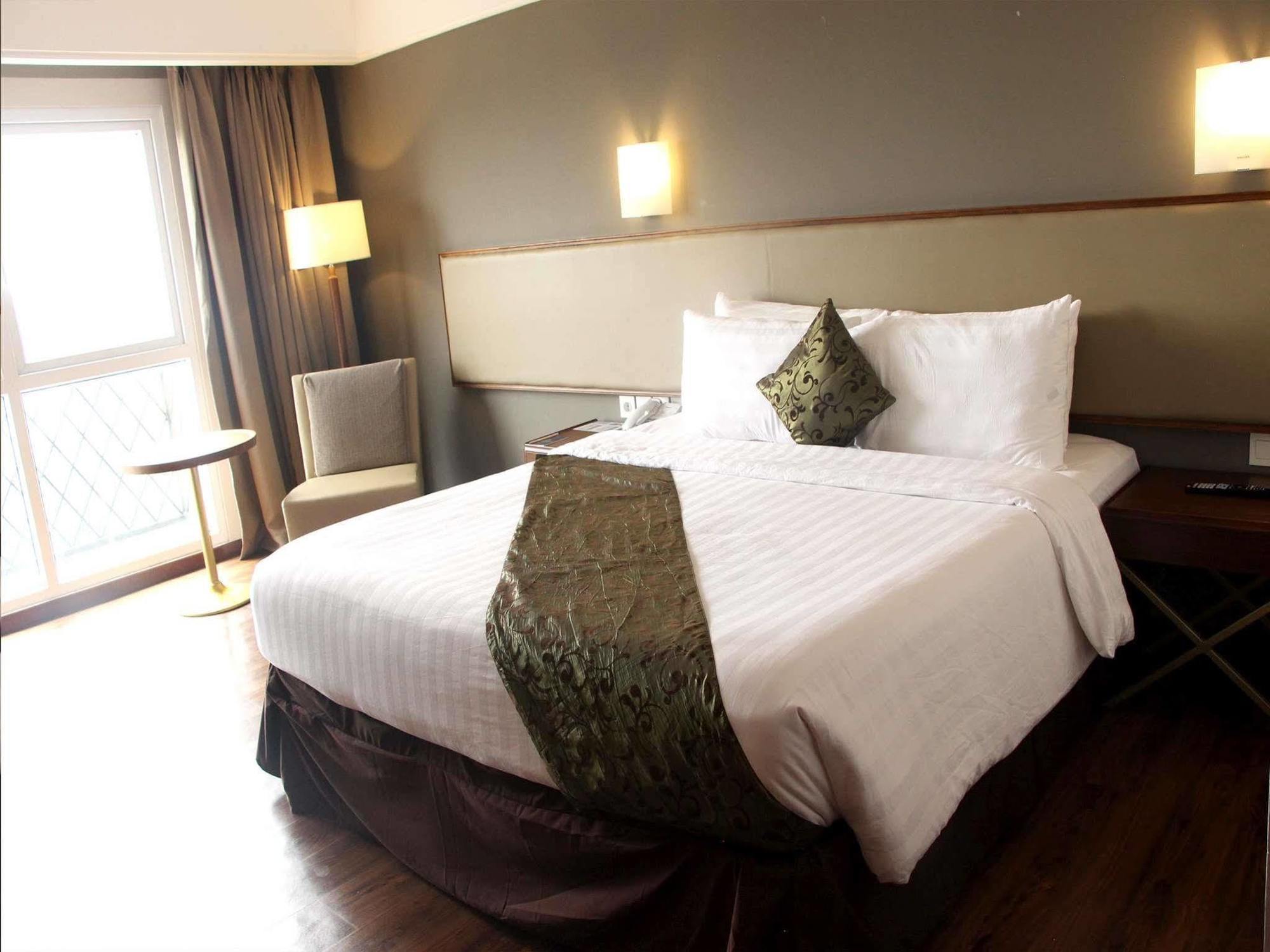 Swiss-Belhotel Богор Екстер'єр фото