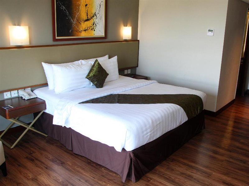 Swiss-Belhotel Богор Екстер'єр фото